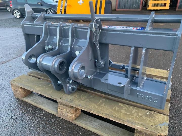 Kramer KT276 to pick up Euro attachments c/w manual locking