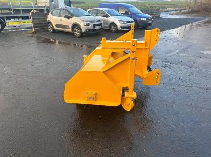 7ft wide road sweeper c/w 3 point linkage and manual slew