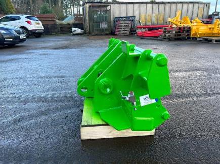 Merlo to Euro quick hitch adaptor complete with hydraulic locking